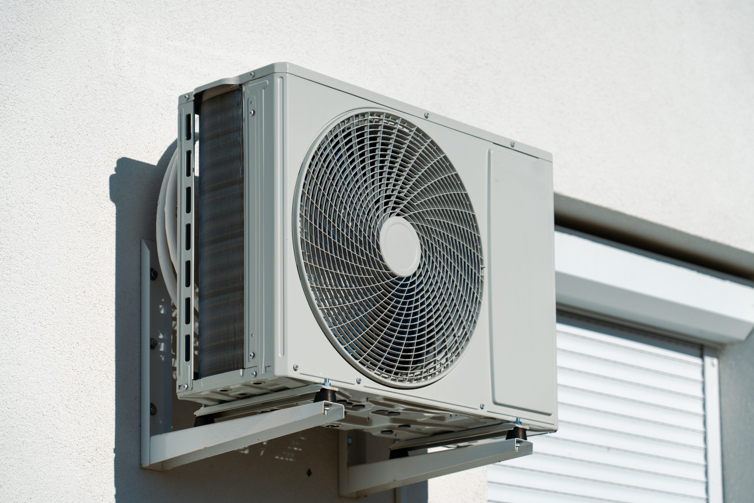  The Pros and Cons of Ductless Heating and Cooling Systems